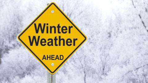 Температурите падат, на Бъдни вечер ще вали сняг