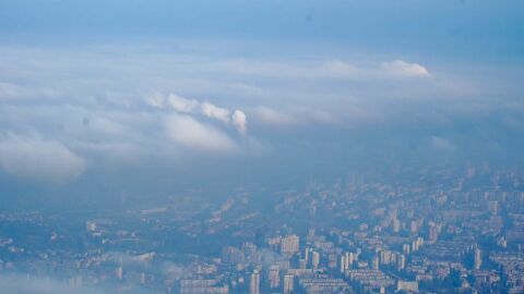 Опасно за дишане в София и в страната днес: Къде е бил най-мръсен въздухът днес?