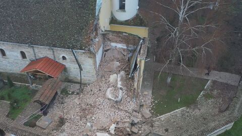 Срутила се кула затвори храма в Брегово на Рождество Христово