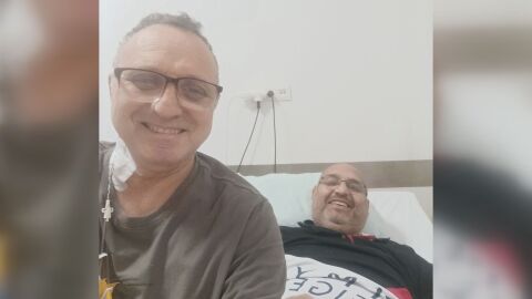 „Братя по съдба, братя по бъбреци“: Двама трансплантирани пациенти се прибират у дома