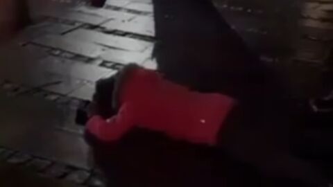 След видео в интернет: Задържаха двама непълнолетни, снимали как пребиват момче в Лом (ВИДЕО)