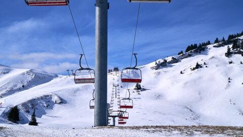 Четирима ранени заради повреда на кабинков лифт 