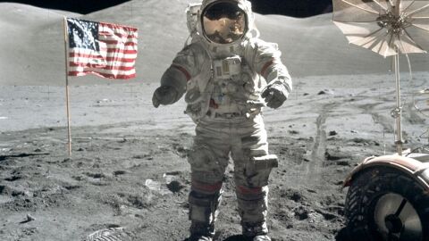 Показа ли „Артемис II“, че отново можем да кацнем на Луната?