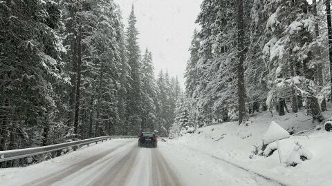 Ограничено е движението през проходите Рожен, Превала и Печинско 