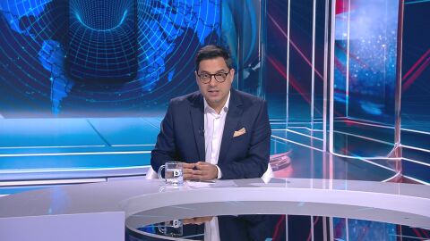 Коментар на водещия: То си копа, то си капе...