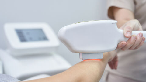 Асоциацията на козметиците в България с позиция за скандала с изтекли видеозаписи от салони