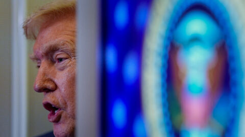 Доналд Тръмп свали от Truth Social клипа с расистка обида към семейство Обама