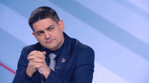 Радостин Василев за консултациите и Йотова: Не я приемам за човек, който би се борил срещу мафията, обградена от тази мафия