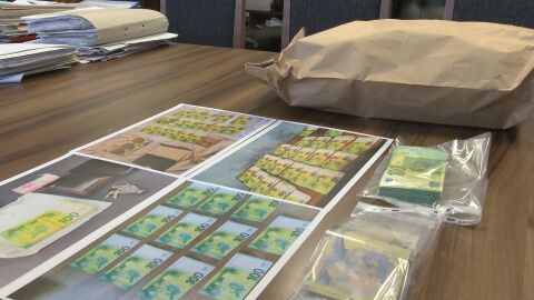 Рекордно количество фалшиви пари: Намериха 200 хил. евро след проверка на пътя