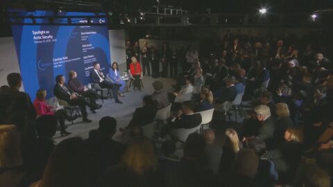 „Натискът е неприемлив“: Гренландия в центъра на опасен геополитически сблъсък