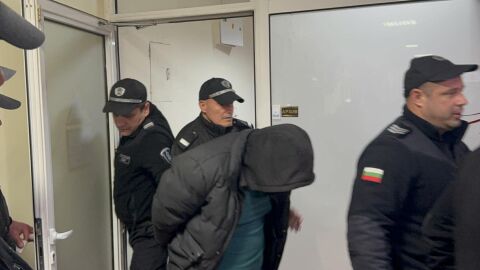 Задържаният учител от Плевенско е обвинен в блудство с малолетни