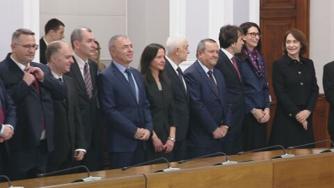 Предаването на властта – служебният кабинет на Андрей Гюров заства начело на държавата