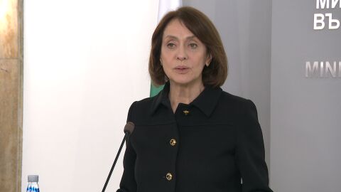Новият външен министър Надежда Нейнски: Приоритет са честни избори и предвидима външна политика