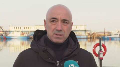 Кметът на Созопол за изчезналите рибари: Нямаме данни за корабокрушение, търсенето продължава