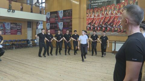 Хоро без граници: Българчета от цяла Европа се върнаха към народните танци в Пловдив