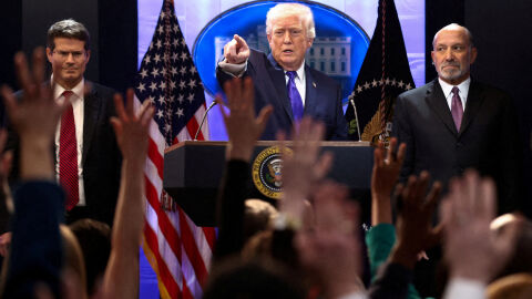 Напук на Върховния съд на САЩ: Доналд Тръмп увеличи митата от 10% на 15%