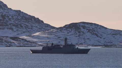 Премиерът на Гренландия отхвърли идеята на Тръмп за изпращане на кораб болница от САЩ