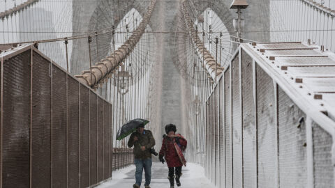 Най-мощната буря от близо десетилетие: В Ню Йорк въведоха пълна забрана за пътуване