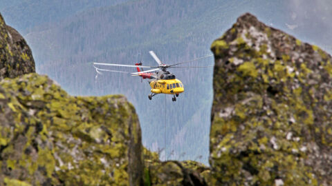 Спасителни екипи издирват от три дни 74-годишен турист 