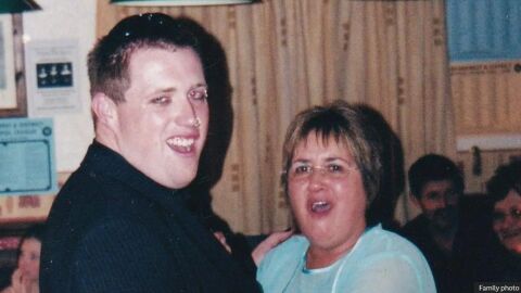 Син уби майка си и живя месеци с тялото ѝ, използвайки пандемията от COVID-19 за параван