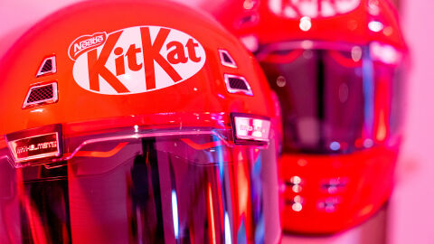 KitKat и Formula 1 се срещат в пресечната точка на скоростта и почивката