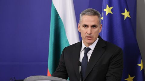 Андрей Гюров и двамата вицепремиери ще участват в първи парламентарен блицконтрол