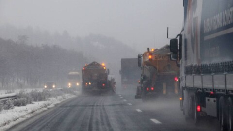 Джип и снегорин се сблъскаха на пътя София – Варна, движението край Балван е затруднено