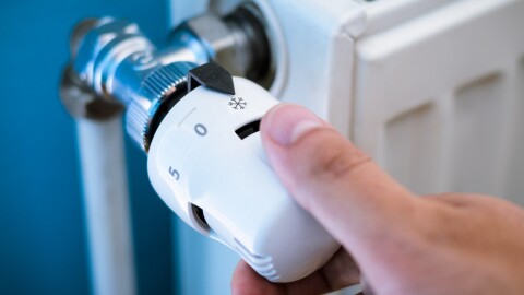 Пети ден десетки домакинства във Велико Търново са на студено