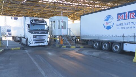 Спряха трафика по Дунав мост при Русе