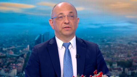 Николай Василев: И тази година ще има двуцифрен ръст на заплатите, с малка инфлация
