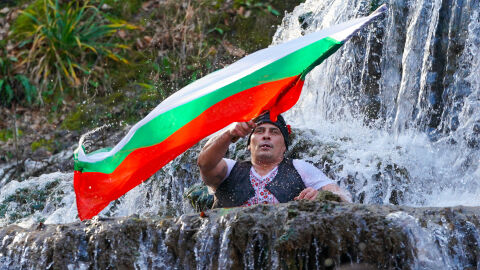 „Тренд“: Българите държат на своята идентичност и култура, но смятат, че са застрашени