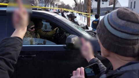 След стрелбата в Минеаполис, убила 37-годишна жена: Протести пред централата на имиграционните власти