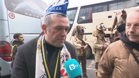 Фестивалът „Сурва“ гостува в София: Сурвакари гонят злото в Борисовата градина