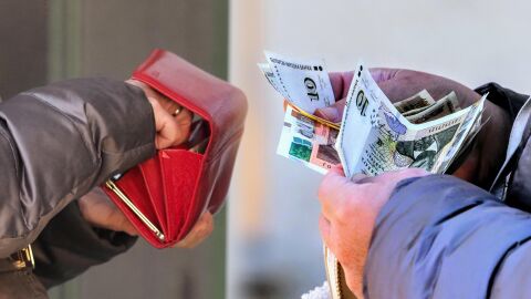 БНБ: От обращение вече са изтеглени 48% от левовете