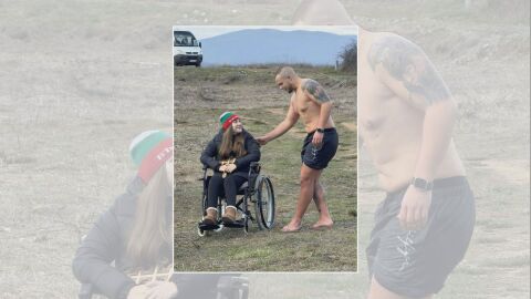 „Този кръст ще ѝ даде повече вяра“: Веселин предаде кръста от Йордановден на момиче в количка