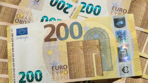 Отново фалшиво евро - клиент платил с невалидни 200 евро в магазин 