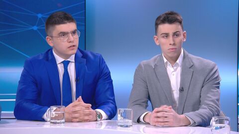 На световния финал по дебати: Български ученици сред най-добрите в света 