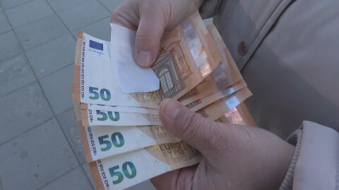 Снимка: Защо банкомат в Пловдив отпусна бял лист вместо банкнота от 50 евро?