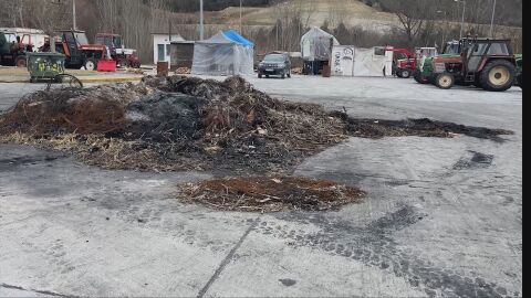 Блокада на „Кулата - Промахон“: Гръцките фермери затвориха пункта за неопределено време