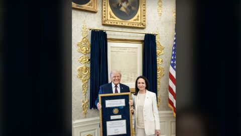 Доналд Тръмп прие медала от Нобеловата награда на Мария Корина Мачадо