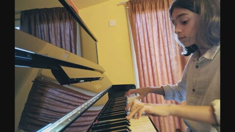 От любов към музиката: Ученици и творци събират средства за закупуването на роял