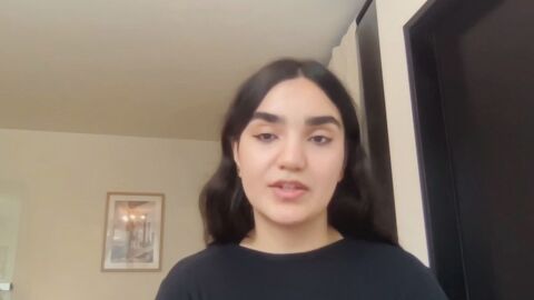 „Казваха ни, че ще ни обесят за косата, ако я покажем на мъж“: Разказ на момиче от Иран за детството, белязано от страх