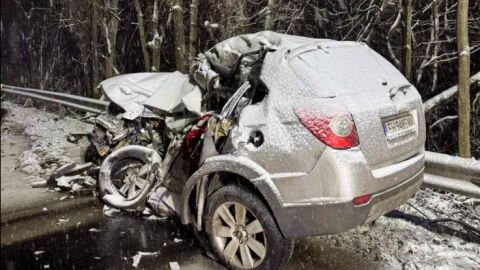 Кадри от тежката катастрофа с две жертви край Леденик (СНИМКИ)