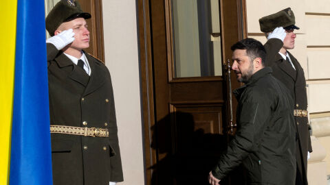 Разследват бивш съветник на Володимир Зеленски за злоупотреби