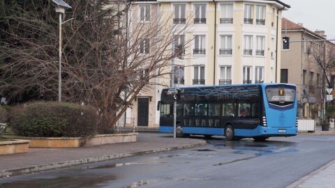 1 евро на месец за градски транспорт: Инициатива на община Бургас подкрепя ученици и студенти 