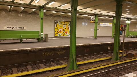 Младеж загина на място от токов удар на метростанция в Берлин