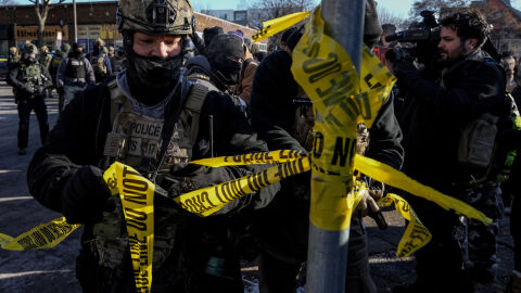 Още един човек е бил убит от федерални агенти в Минеаполис (СНИМКИ)