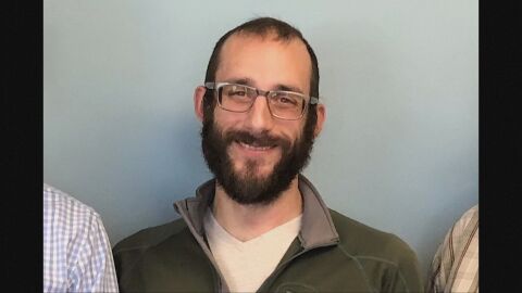 Участвал в протестите след смъртта на Рене Гуд: Кой беше Алекс Прети - мъжът, убит от федерални агенти в Минесота?