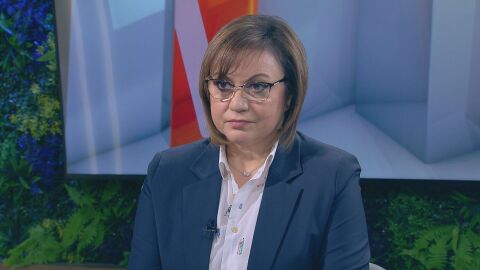 Нинова: 2020 г. беше моментът Румен Радев да се появи на политическата сцена, но тогава прибра юмрука  