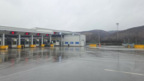 Вече денонощие превозвачи от Сърбия и Северна Македония блокират граничните си пунктове с България